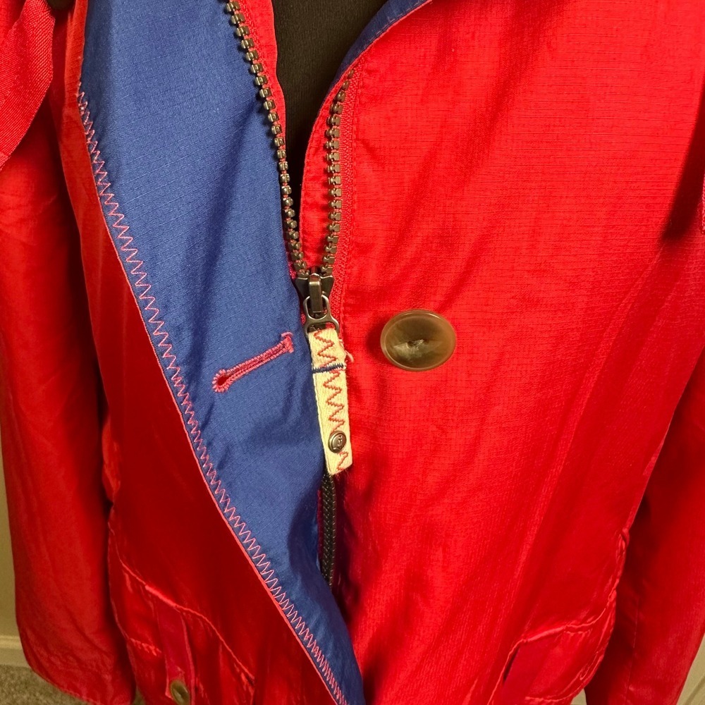 Vintage Women's Red Hooded Rain Jacket Casual Lightweight Windbreaker - Picture 3 of 12